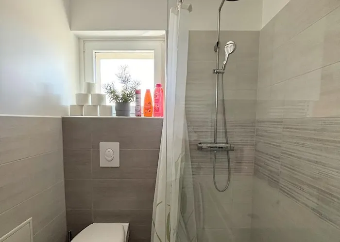 Trendy Candy * Laibach